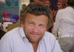 Oltome - Sylvain Tesson biographie